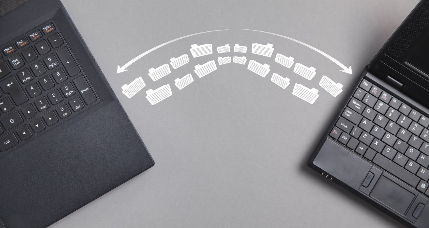 Tiedostojen jakaminen: Jos haluat siirtää tiedostoja tietokoneelta toiselle, et tarvitse siihen USB-muistitikkuja tai ulkoisia kiintolevyjä.